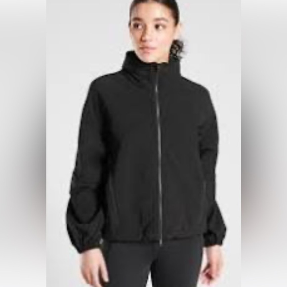 Set - Athleta Stay fly windbreaker hoodie and pants, size L